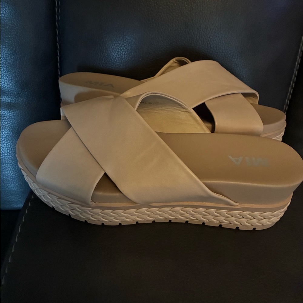 MIA Women's Tan Platform Sandal Slides Size 8